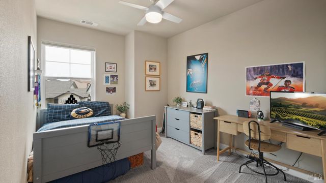 1843 Bella Vista Way, Santa Rosa, CA 95403