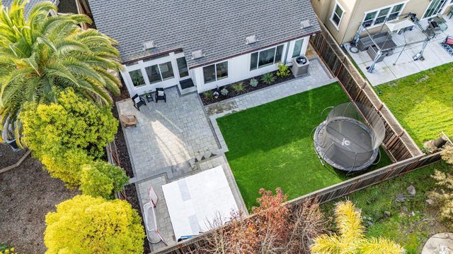 1843 Bella Vista Way, Santa Rosa, CA 95403