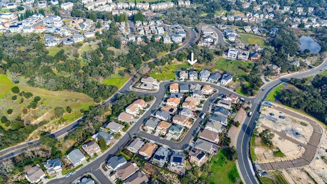 1843 Bella Vista Way, Santa Rosa, CA 95403