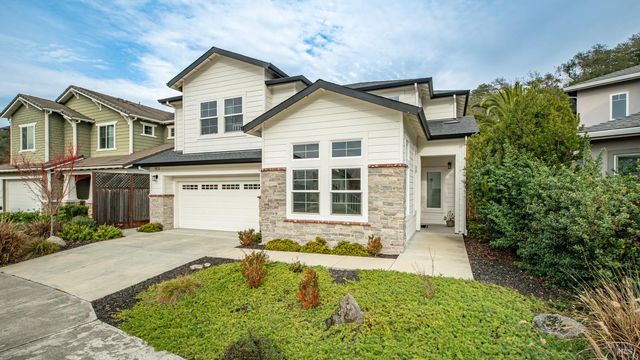 1843 Bella Vista Way, Santa Rosa, CA 95403