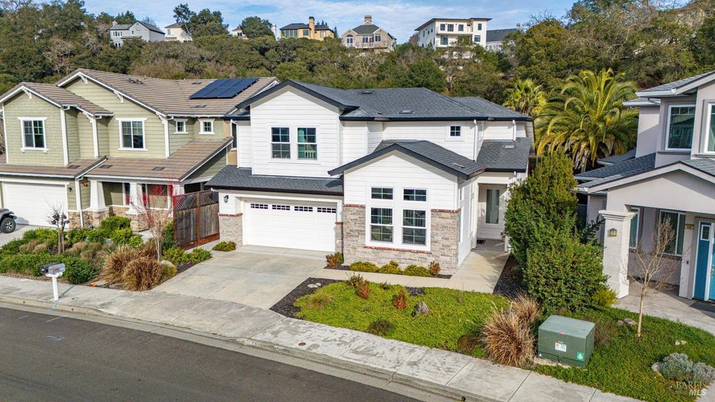 1843 Bella Vista Way, Santa Rosa, CA 95403