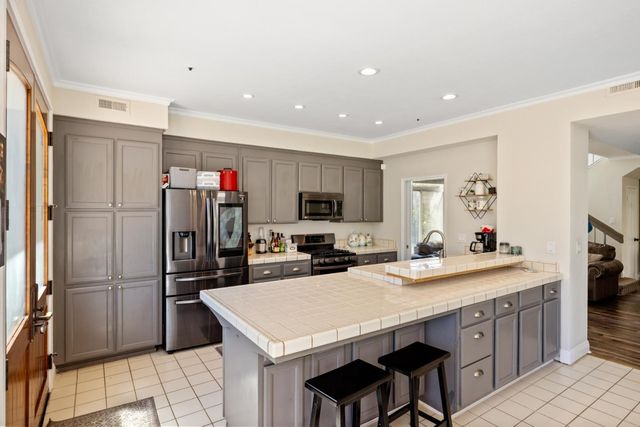 17554 Sugarmill Road, Salinas, CA 93908