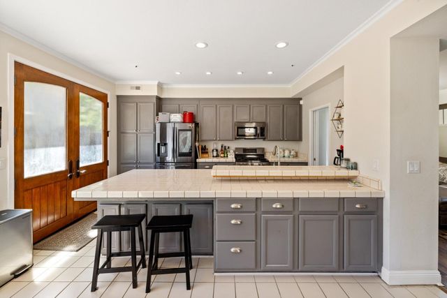 17554 Sugarmill Road, Salinas, CA 93908