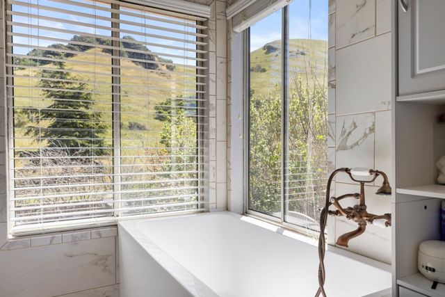 17554 Sugarmill Road, Salinas, CA 93908