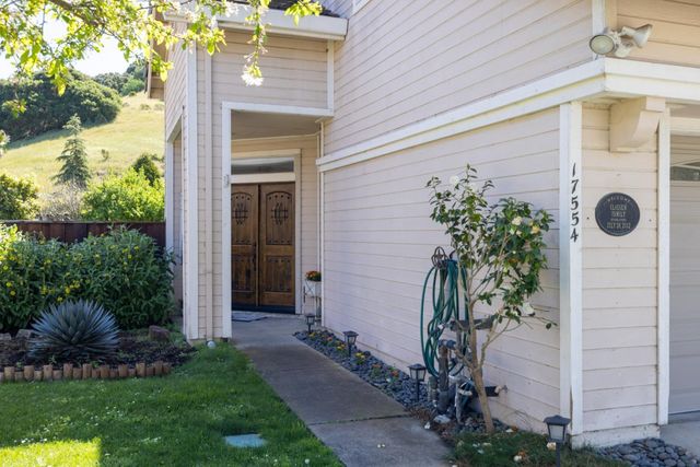 17554 Sugarmill Road, Salinas, CA 93908