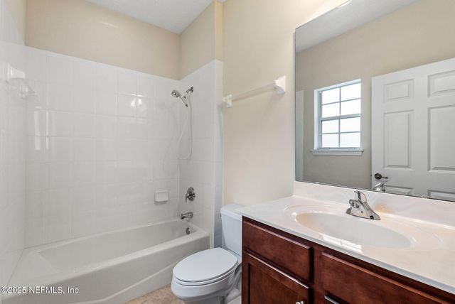 3836 LA VISTA Circle, Jacksonville, FL 32217