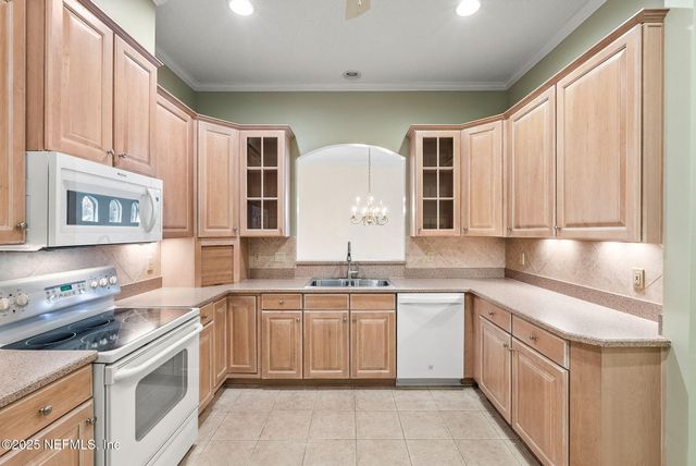 3836 LA VISTA Circle, Jacksonville, FL 32217