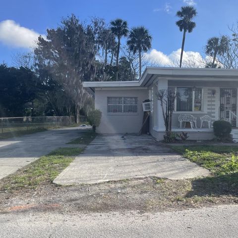 515 WALKER AVENUE, Daytona Beach, FL 32114