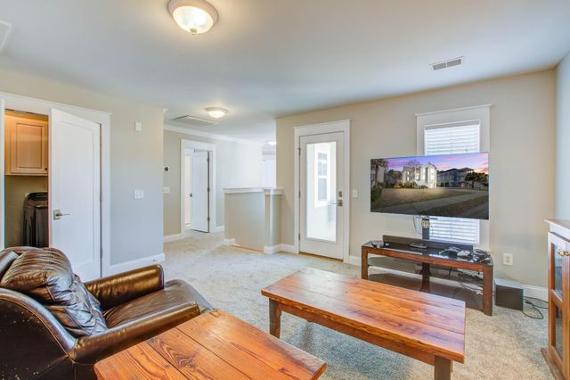 214 Clouter Creek Drive, Charleston, SC 29492