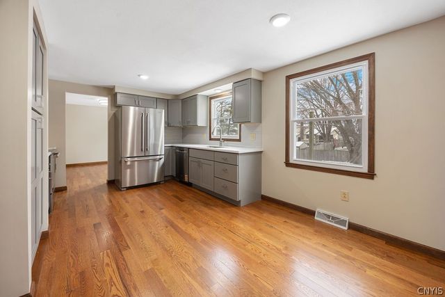 4957 Look Kinney Circle, Clay, NY 13088
