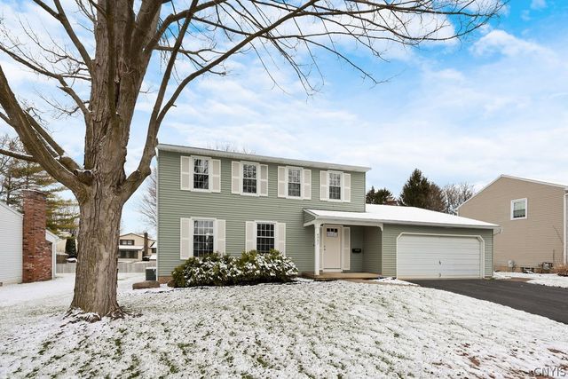 4957 Look Kinney Circle, Clay, NY 13088