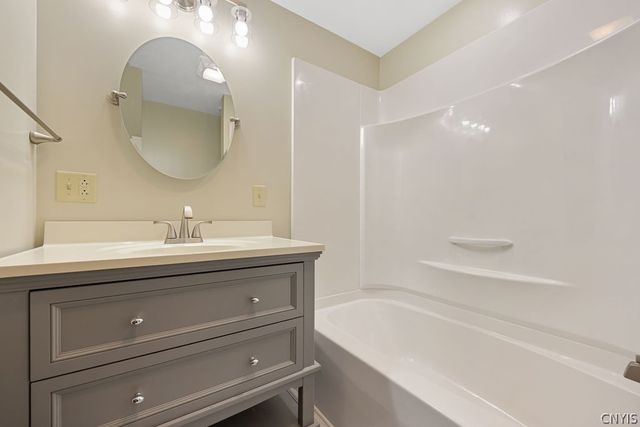 4957 Look Kinney Circle, Clay, NY 13088