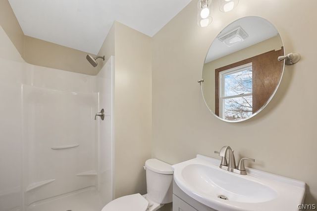 4957 Look Kinney Circle, Clay, NY 13088