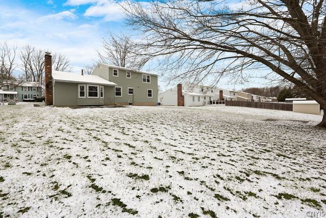 4957 Look Kinney Circle, Clay, NY 13088