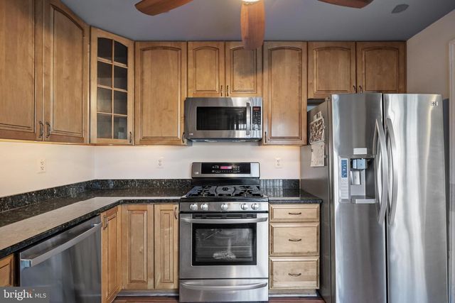 302 AUSTIN AVE, Barrington, NJ 08007