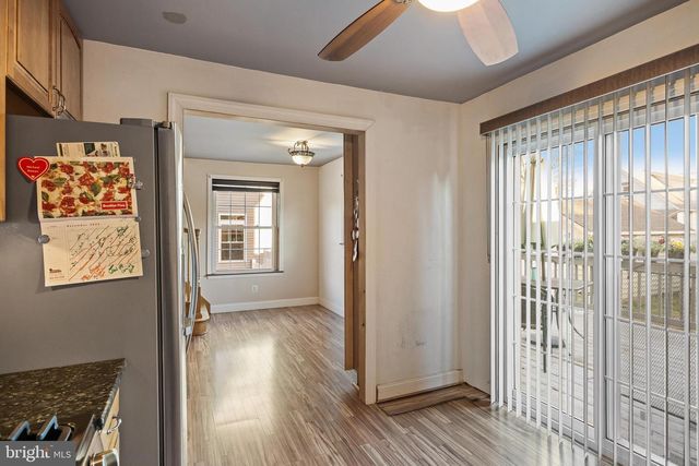 302 AUSTIN AVE, Barrington, NJ 08007