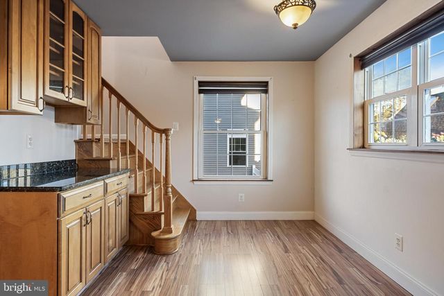 302 AUSTIN AVE, Barrington, NJ 08007