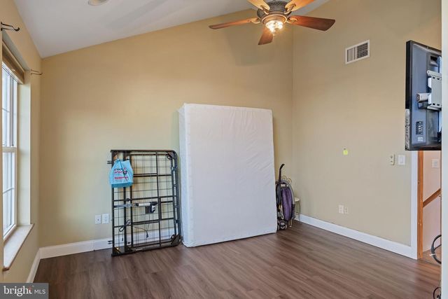 302 AUSTIN AVE, Barrington, NJ 08007