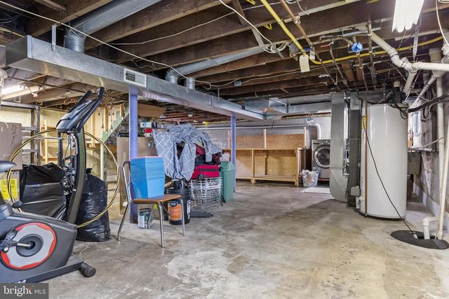 302 AUSTIN AVE, Barrington, NJ 08007