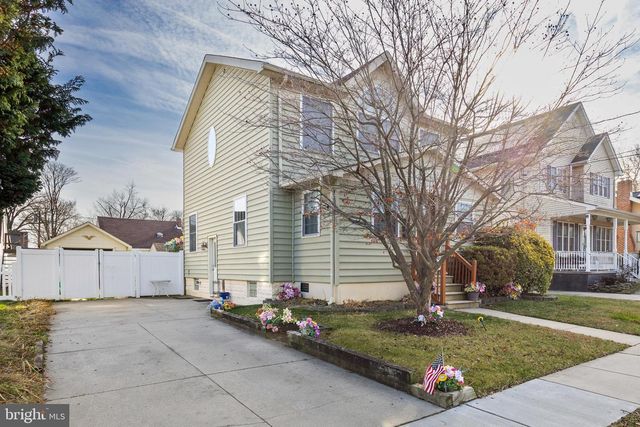 302 AUSTIN AVE, Barrington, NJ 08007