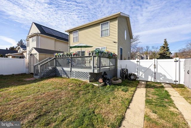 302 AUSTIN AVE, Barrington, NJ 08007