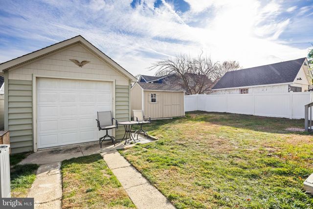 302 AUSTIN AVE, Barrington, NJ 08007