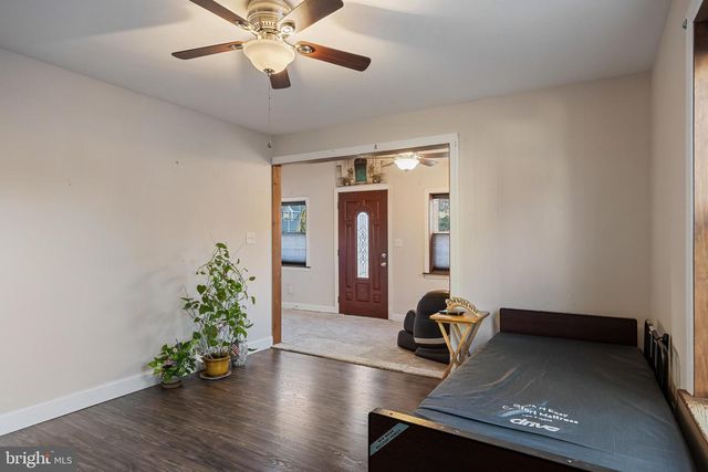 302 AUSTIN AVE, Barrington, NJ 08007