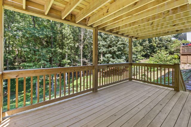 1808 Hidden Harbor Road, Hixson, TN 37343
