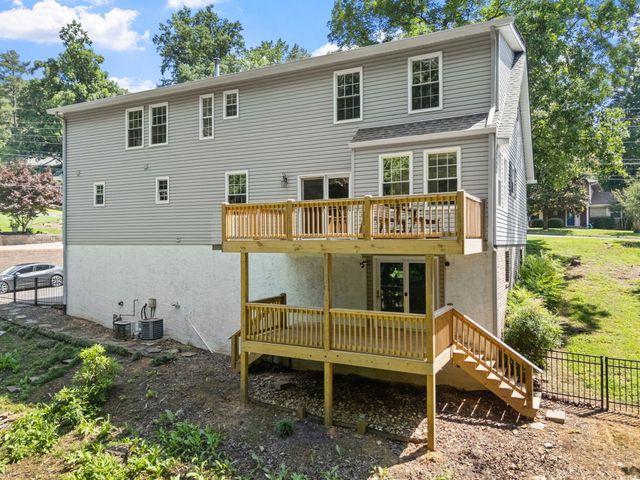 1808 Hidden Harbor Road, Hixson, TN 37343