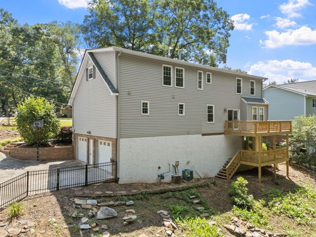 1808 Hidden Harbor Road, Hixson, TN 37343