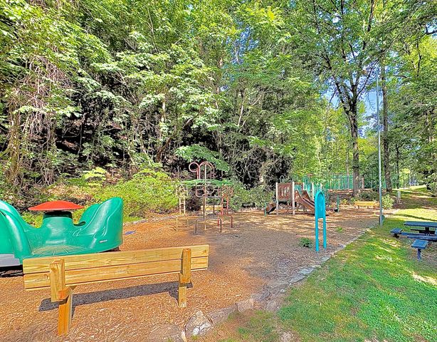 1808 Hidden Harbor Road, Hixson, TN 37343