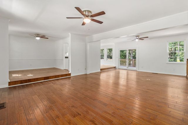 1808 Hidden Harbor Road, Hixson, TN 37343