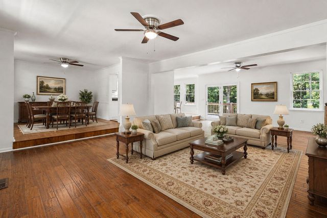 1808 Hidden Harbor Road, Hixson, TN 37343