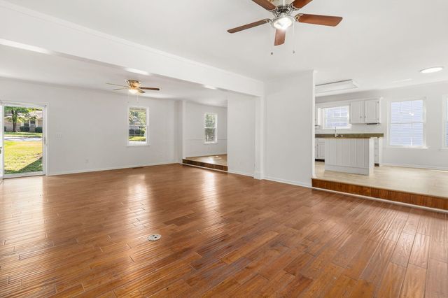 1808 Hidden Harbor Road, Hixson, TN 37343