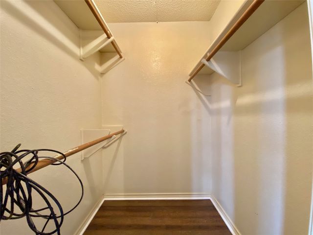 2820 Whitehurst Drive, Fort Worth, TX 76133