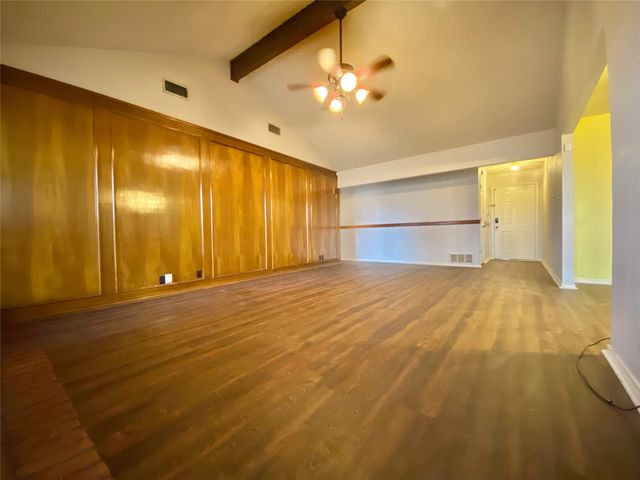 2820 Whitehurst Drive, Fort Worth, TX 76133