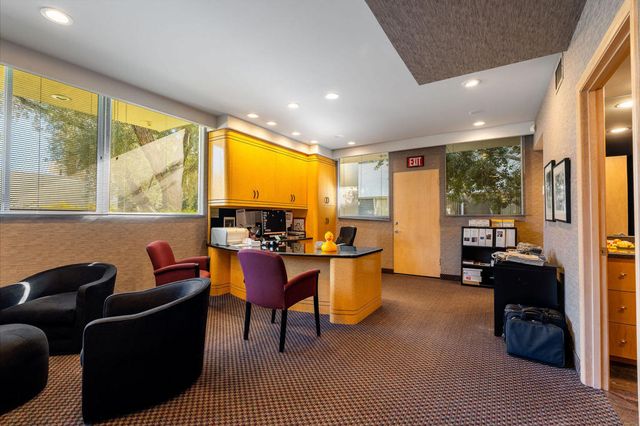 181 Civic Drive 1, Palm Springs, CA 92262