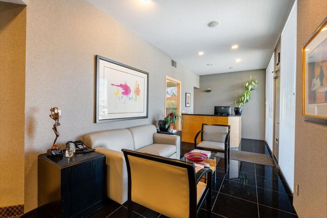 181 Civic Drive 1, Palm Springs, CA 92262