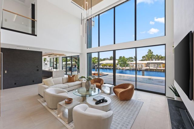 2825 NE 27TH Street, Fort Lauderdale, FL 33306