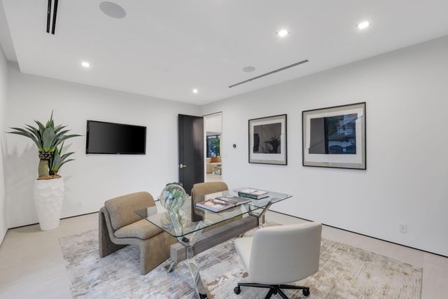 2825 NE 27TH Street, Fort Lauderdale, FL 33306