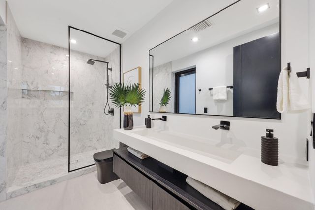 2825 NE 27TH Street, Fort Lauderdale, FL 33306