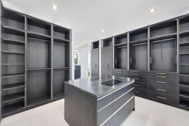 2825 NE 27TH Street, Fort Lauderdale, FL 33306