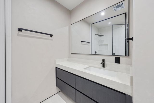 2825 NE 27TH Street, Fort Lauderdale, FL 33306