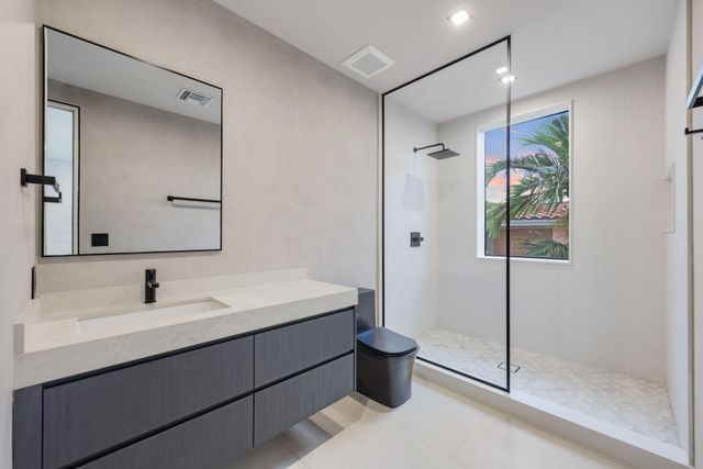 2825 NE 27TH Street, Fort Lauderdale, FL 33306