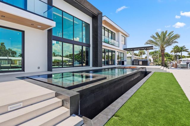 2825 NE 27TH Street, Fort Lauderdale, FL 33306