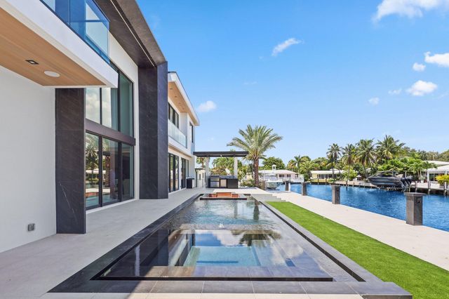 2825 NE 27TH Street, Fort Lauderdale, FL 33306