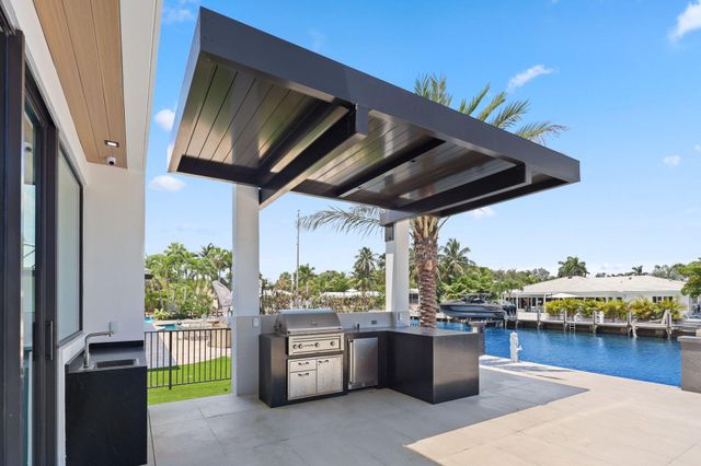 2825 NE 27TH Street, Fort Lauderdale, FL 33306