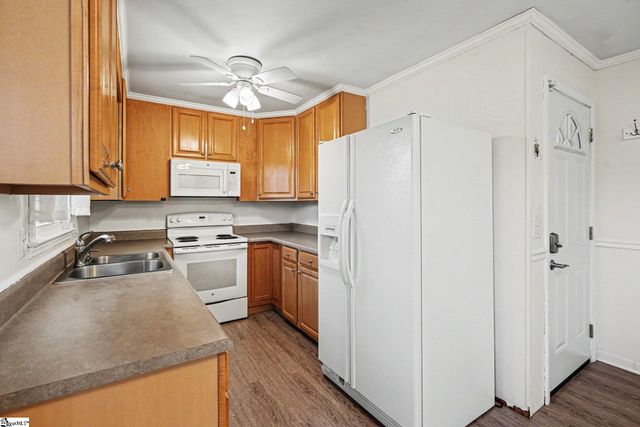 22 Woodridge Drive, Greenville, SC 29611