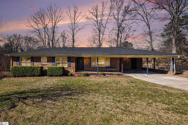 22 Woodridge Drive, Greenville, SC 29611