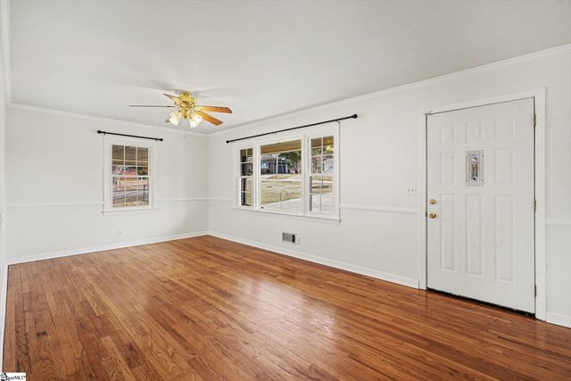 22 Woodridge Drive, Greenville, SC 29611